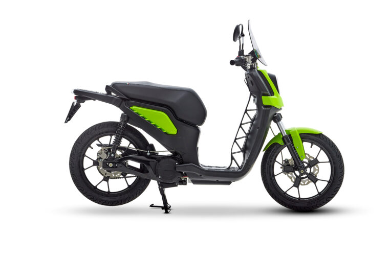 Fantic Electric 2023 29 Fantic Electric 2023 scooter estudio10