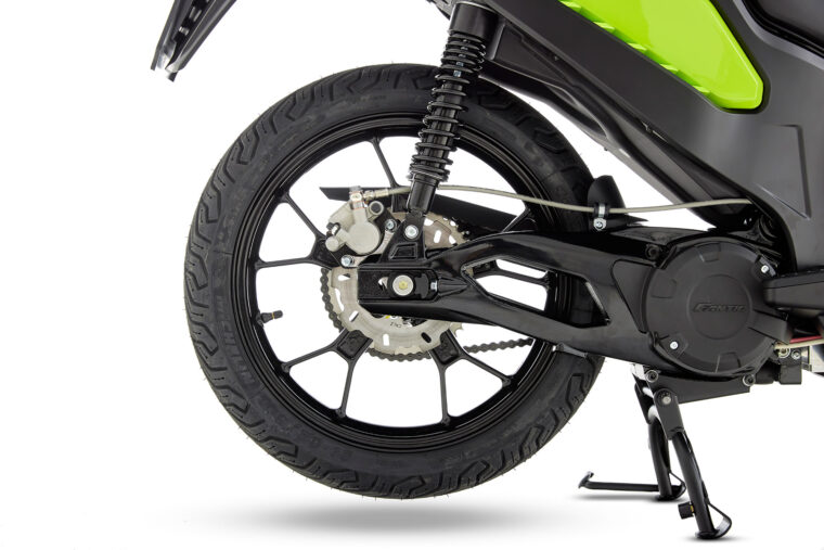 Fantic-Electric-2023-scooter-estudio - 12
