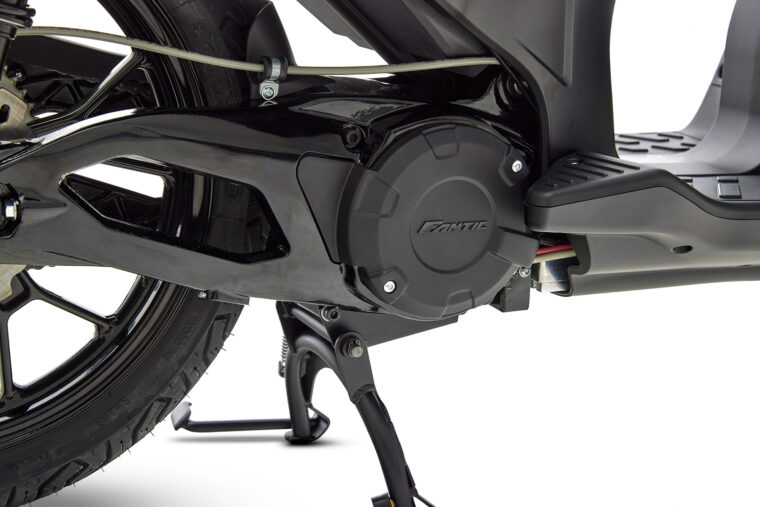 Fantic-Electric-2023-scooter-estudio - 16