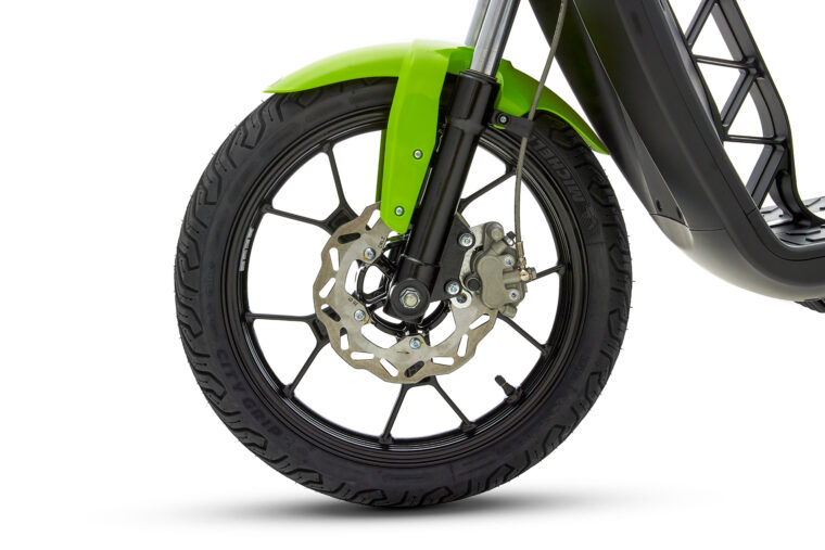 Fantic-Electric-2023-scooter-estudio - 2