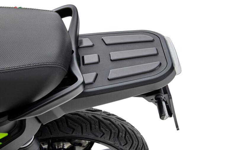 Fantic-Electric-2023-scooter-estudio - 3