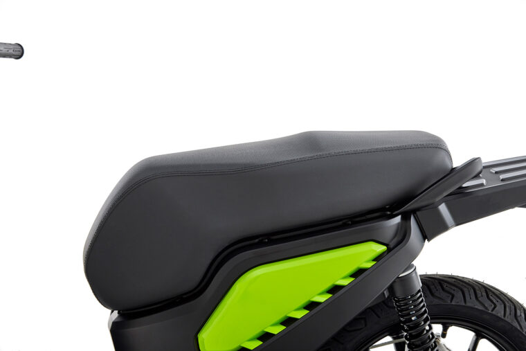 Fantic-Electric-2023-scooter-estudio - 5