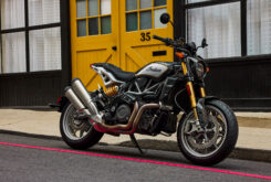 Indian FTR R Carbon 2023 13