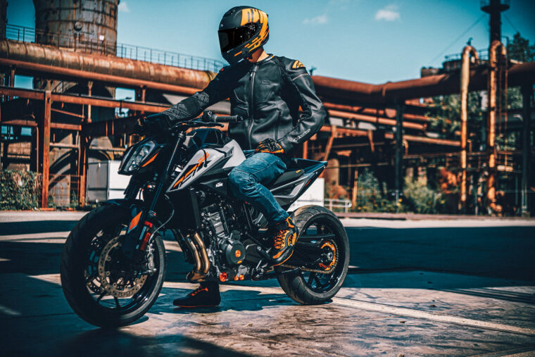 KTM-790-Duke-2023- - 12