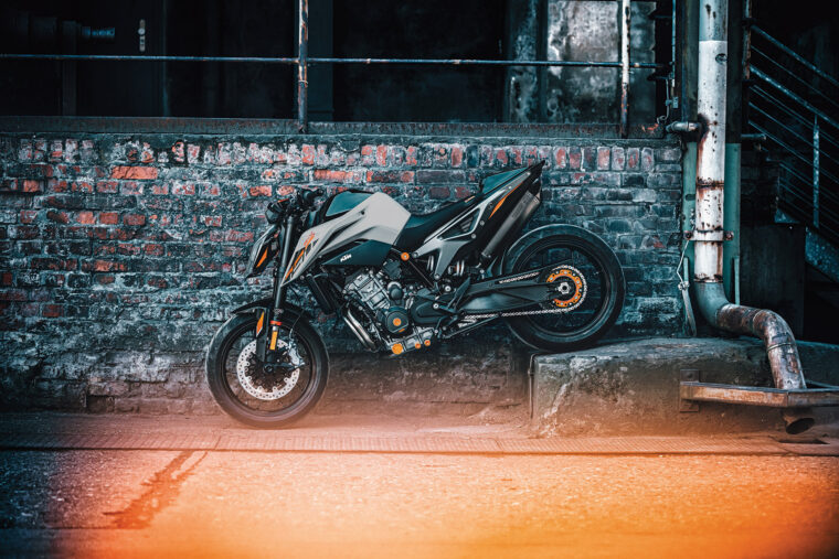 KTM-790-Duke-2023- - 39