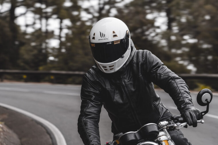 MT-Jarama-Solid-A0-Gloss-62