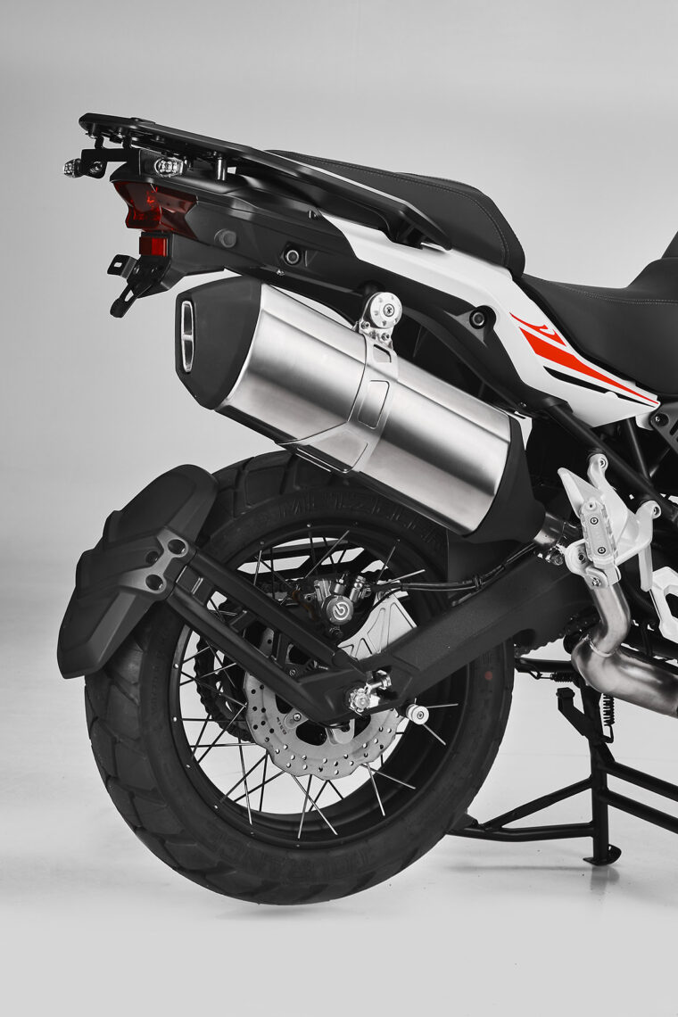 MV-Agusta-Lucky-Explorer-5.5-2023-detalles1