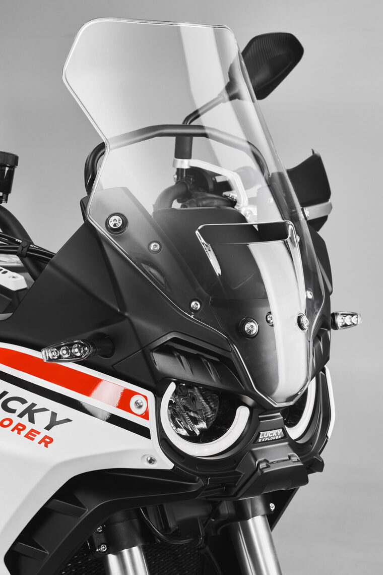 MV-Agusta-Lucky-Explorer-5.5-2023-detalles12