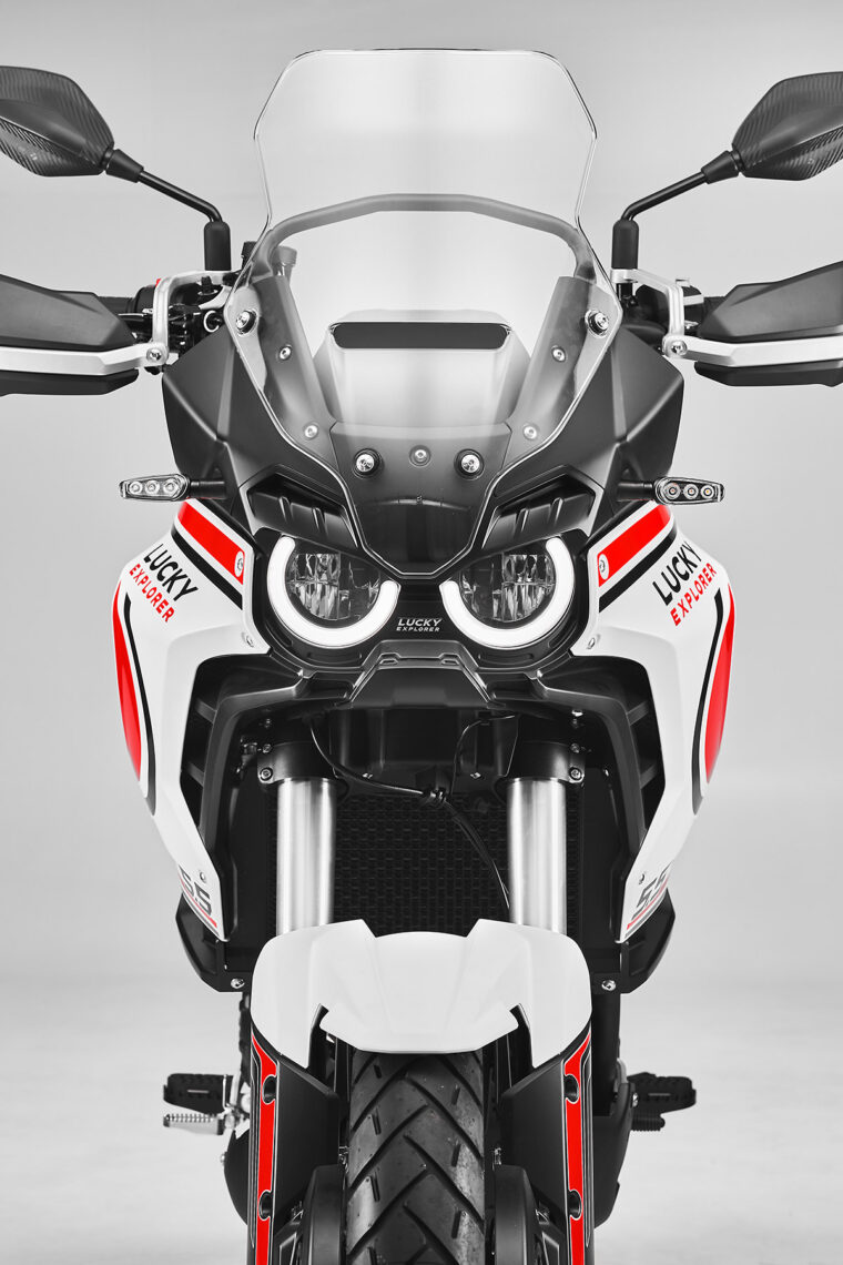 MV-Agusta-Lucky-Explorer-5.5-2023-detalles16