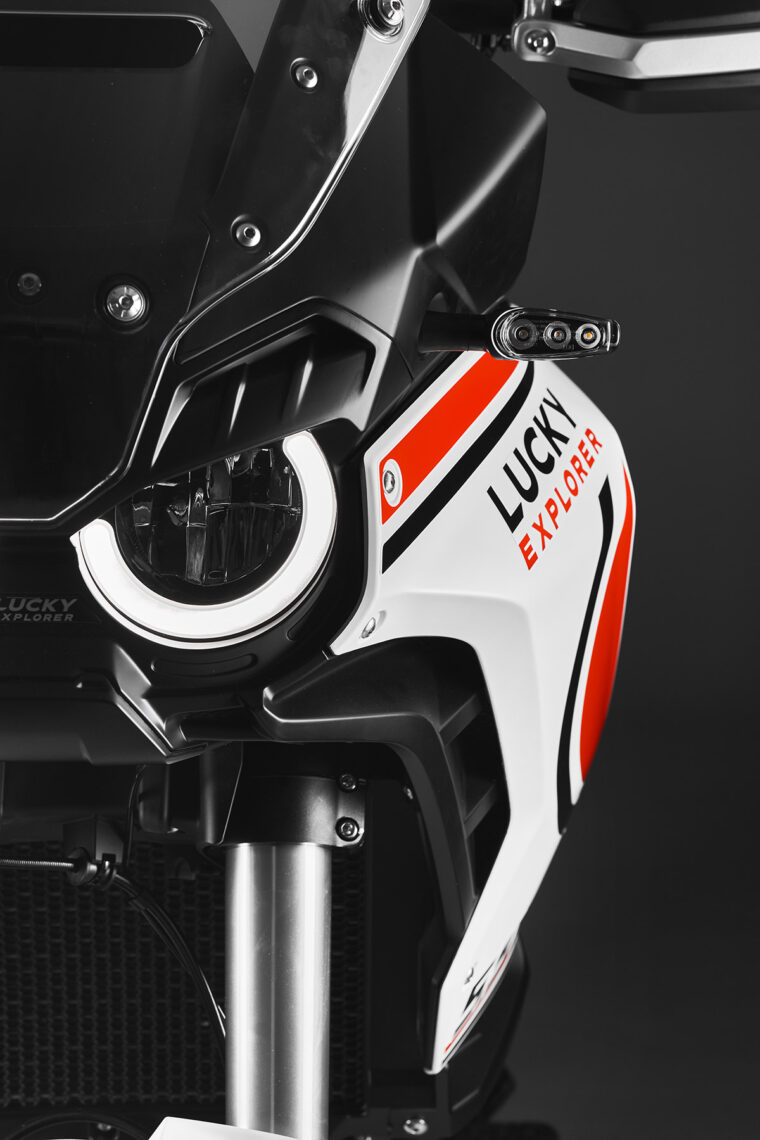 MV-Agusta-Lucky-Explorer-5.5-2023-detalles18