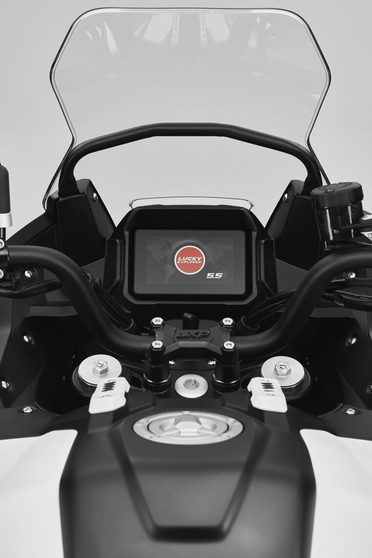 MV-Agusta-Lucky-Explorer-5.5-2023-detalles25