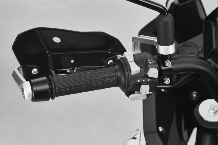 MV-Agusta-Lucky-Explorer-5.5-2023-detalles27