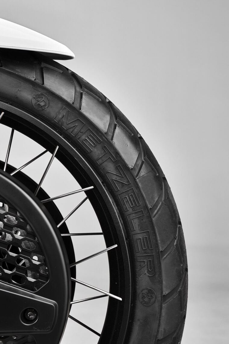 MV-Agusta-Lucky-Explorer-5.5-2023-detalles6