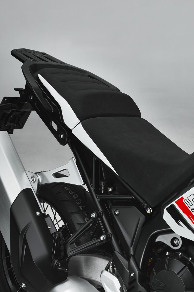 MV-Agusta-Lucky-Explorer-9.5-2023-detalles32