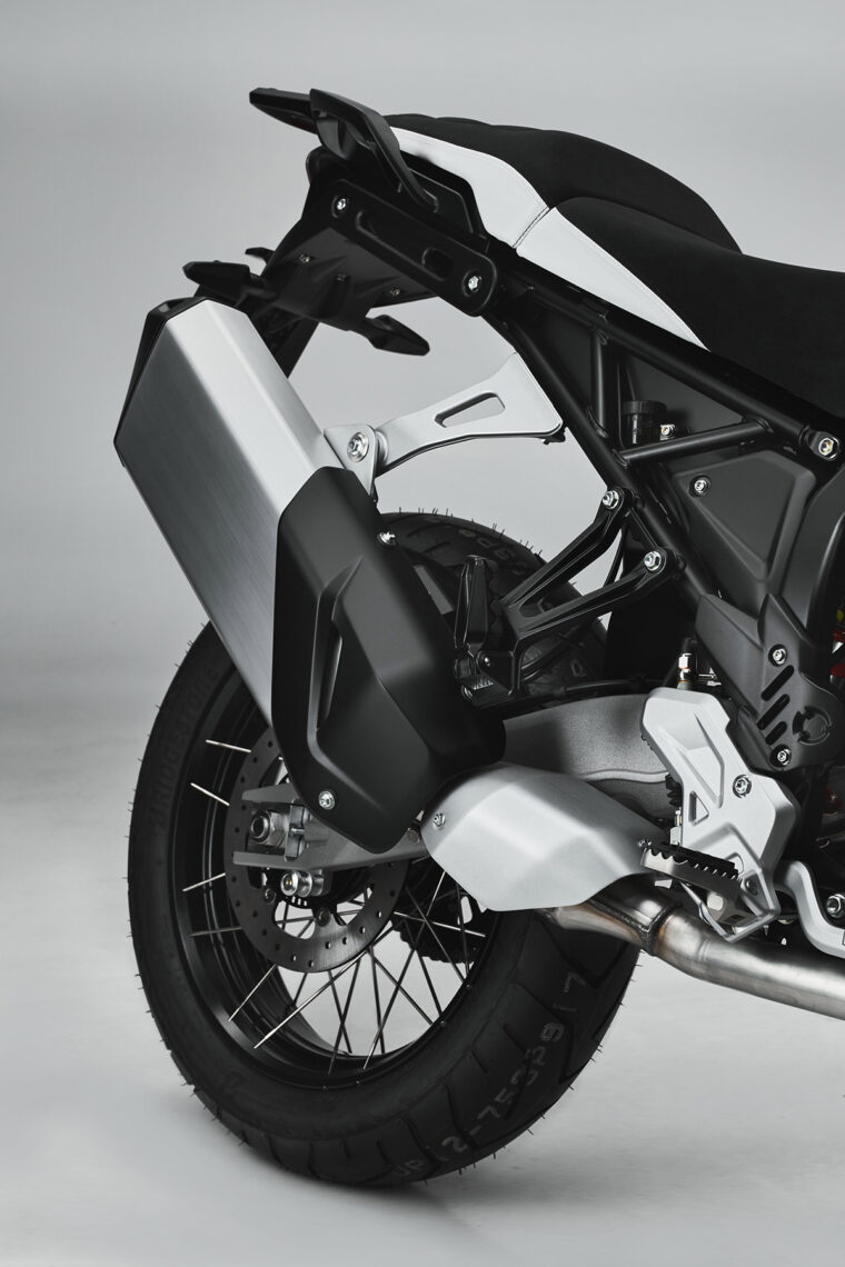 MV-Agusta-Lucky-Explorer-9.5-2023-detalles33