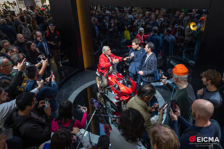 MV-Agusta-Superveloce-1000-Serie-Oro-2024- - 1