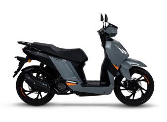 Peugeot Tweet 125 2023 estudio15