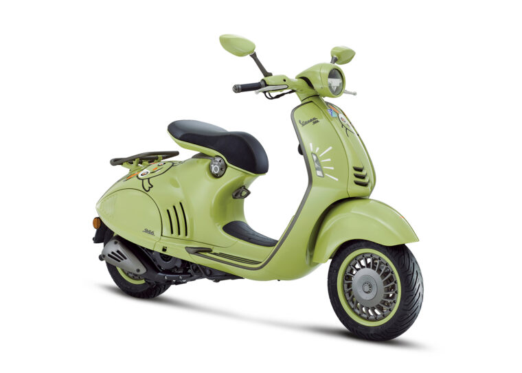 Vespa 946 10 Aniversario 2023 3