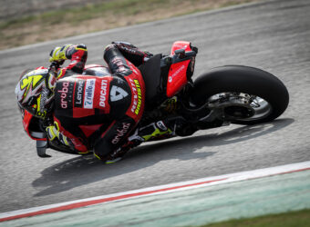 alvaro bautista superbike 2022