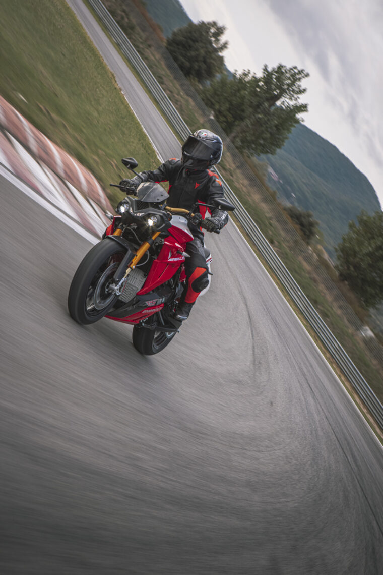 Energica Eva Ribelle 2023 (11)