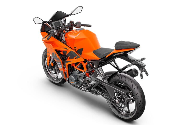 KTM-RC-390-2023- - 15