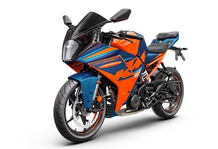 KTM-RC-390-2023- - 16