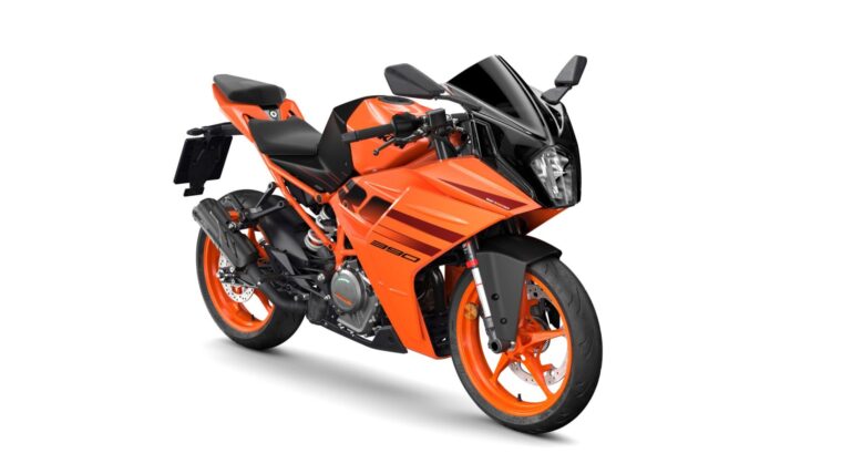 KTM-RC-390-2024-10