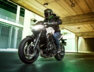 Kawasaki Z650 2026 accion3