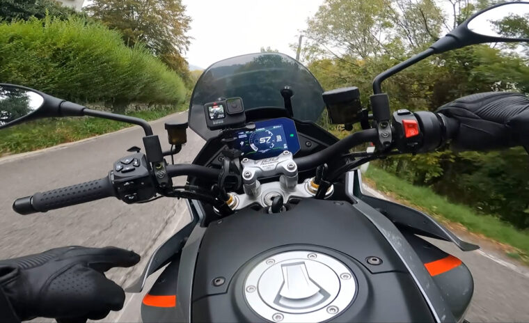 video-prueba-moto-guzzi-v100-mandello-2