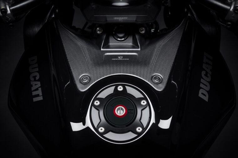 Ducati-Diavel-V4-accesorios-Ducati-Performance - 3