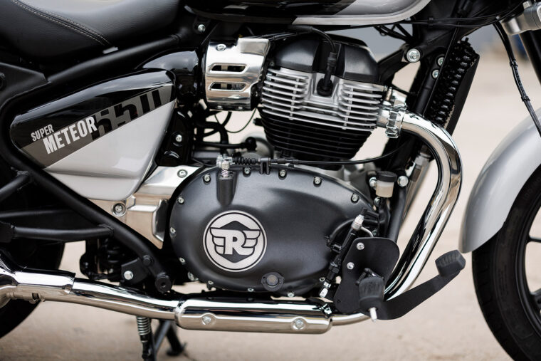 MBKWeb_Royal_Enfield_Super_Meteor_650_2023_Valencia - 14