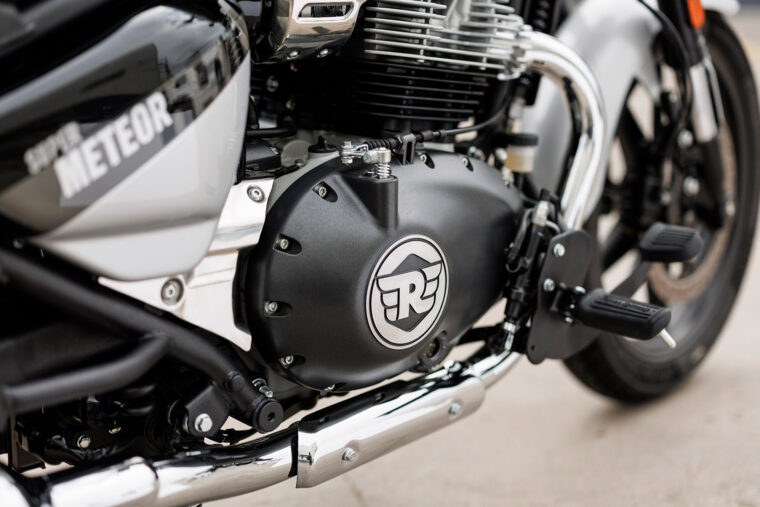 MBKWeb_Royal_Enfield_Super_Meteor_650_2023_Valencia - 17