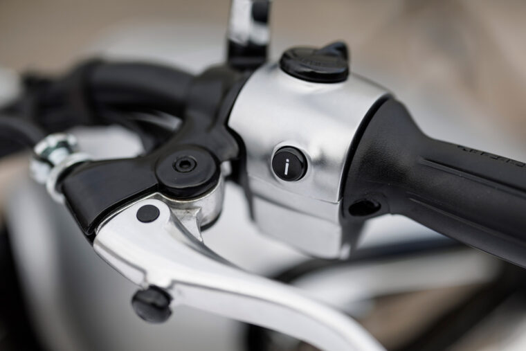 MBKWeb_Royal_Enfield_Super_Meteor_650_2023_Valencia - 23