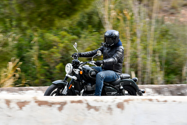 MBKWeb_Royal_Enfield_Super_Meteor_650_2023_Valencia - 3