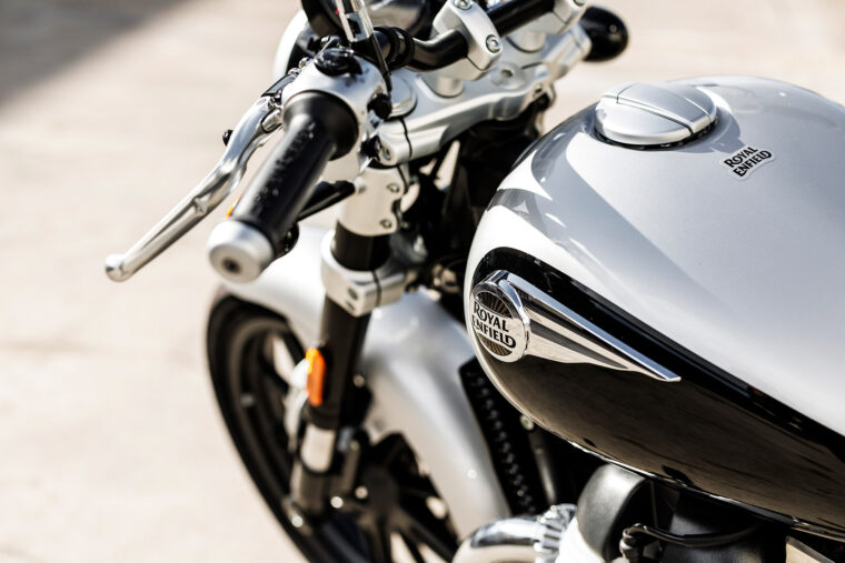 MBKWeb_Royal_Enfield_Super_Meteor_650_2023_Valencia - 36