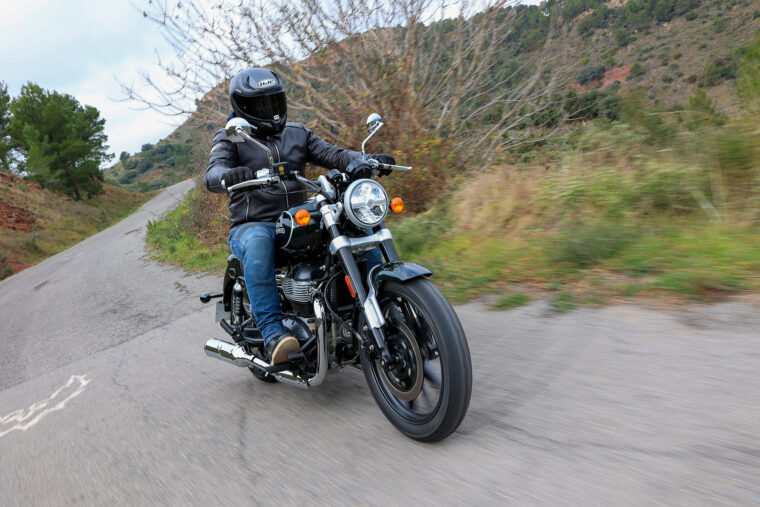 MBKWeb_Royal_Enfield_Super_Meteor_650_2023_Valencia - 8