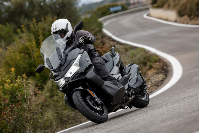 Voge-SR4-MAX-2023-prueba-opinion-2