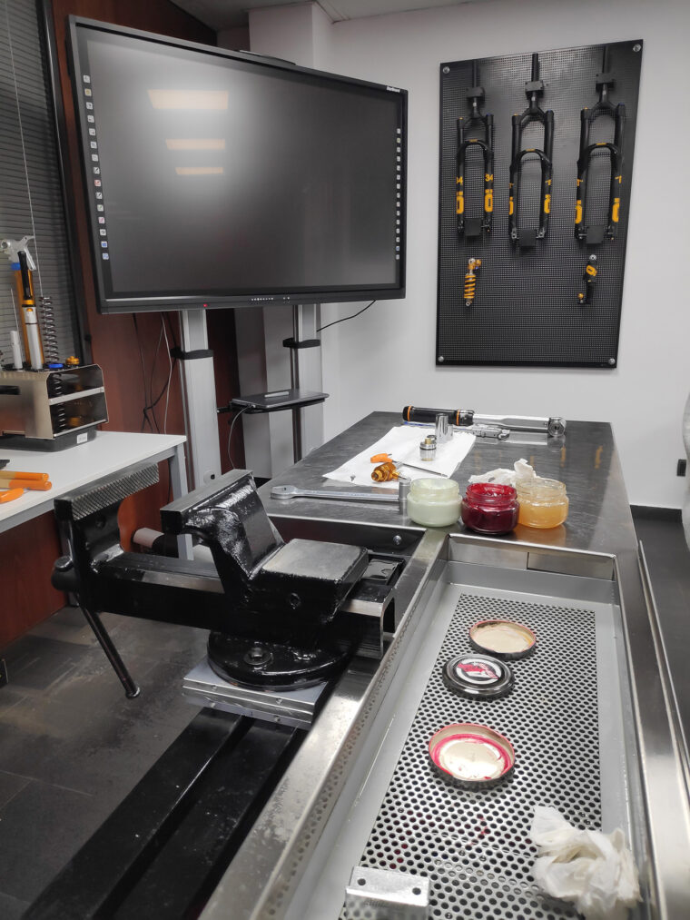 Asistimos al curso especializado en suspensiones I de AndreaniMHS 5 AndreaniMHS curso suspensiones 20