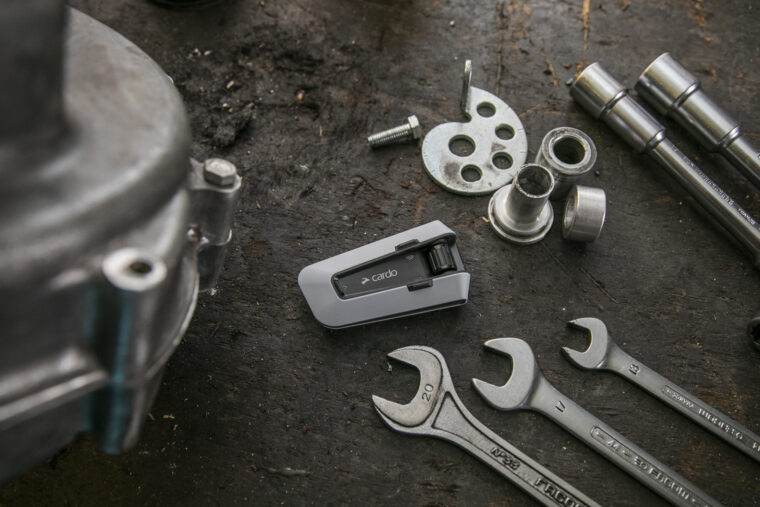 Cardo-Packtalk-Custom (1)