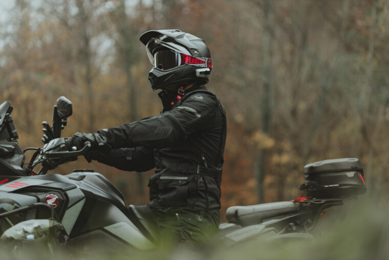 Cardo-Packtalk-Custom (14)