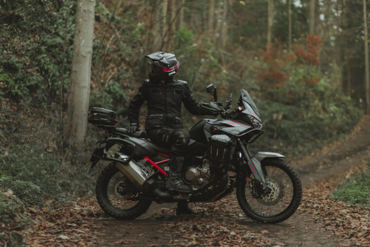 Cardo-Packtalk-Custom (5)