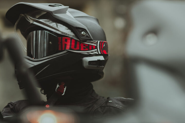 Cardo-Packtalk-Custom (6)