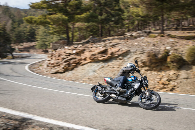 Prueba-CFMoto-300-cl-x-Heritage-opinion-8