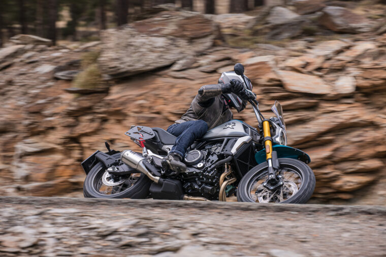 Prueba-CFMoto-700-cl-x-Adventure-opinion-9