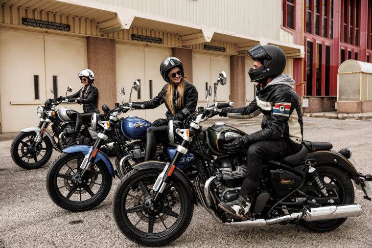 Royal-Enfield-Super-Meteor-650-2023 - 3