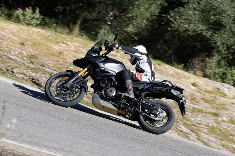 suzuki-vstrom-1050-de-2023-presen - 13