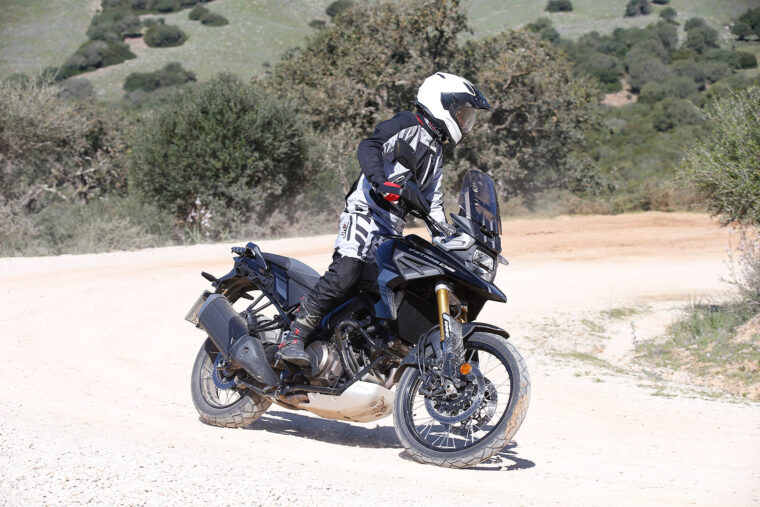 suzuki-vstrom-1050-de-2023-presen - 3