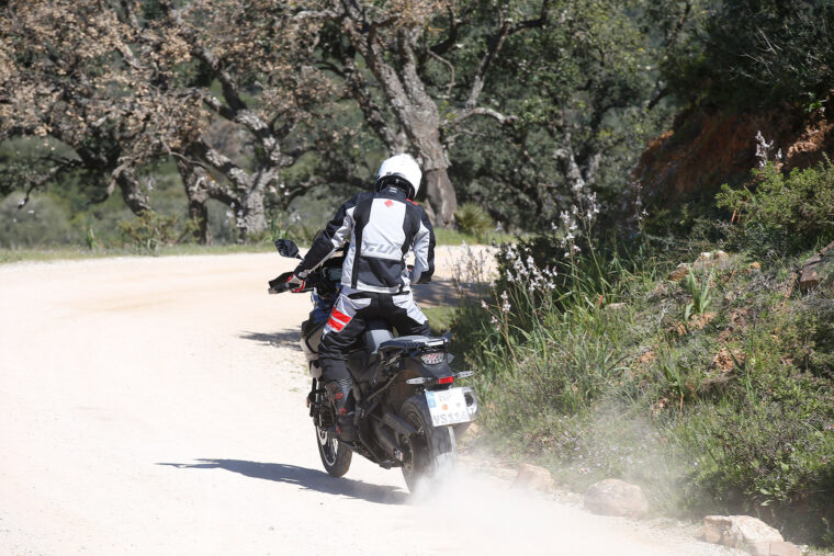 suzuki-vstrom-1050-de-2023-presen - 5