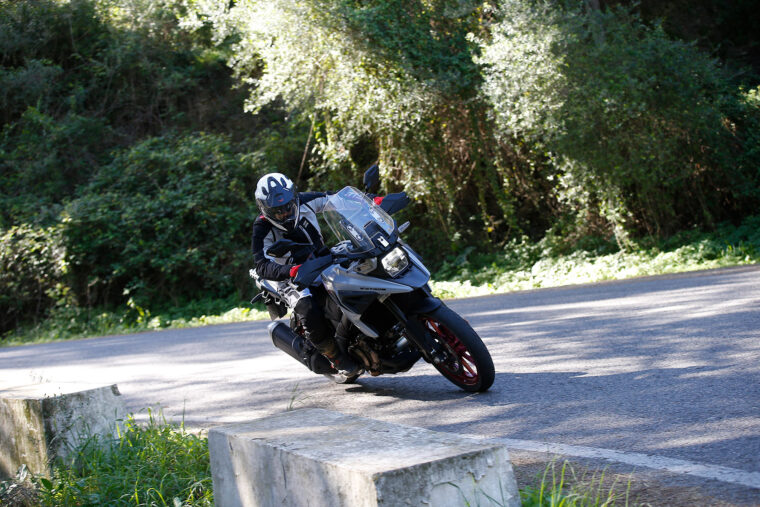 suzuki-vstrom-1050-tech-2023-presen - 4