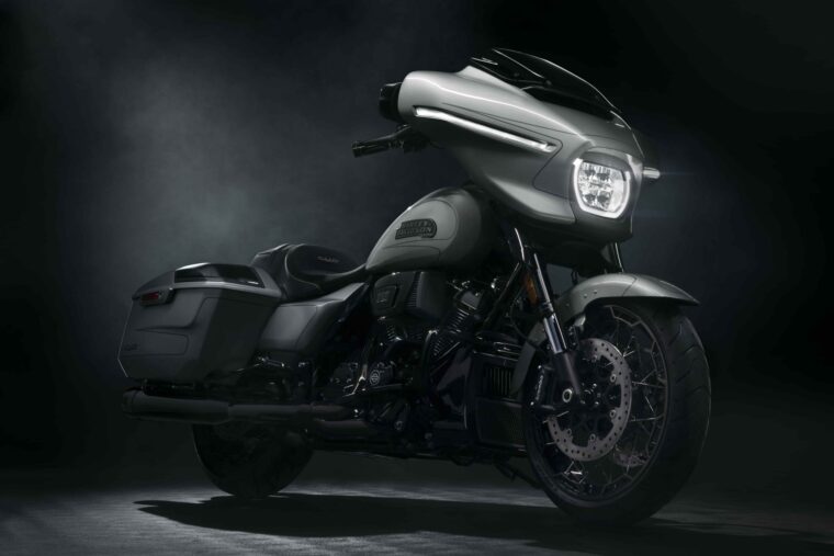 Harley Davidson CVO Street Glide 2023 teaser